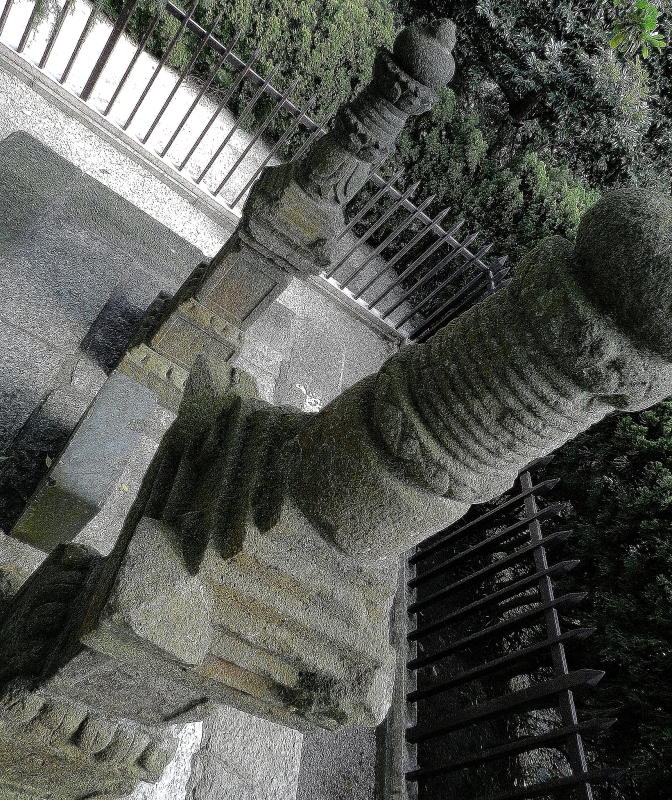 Monument to Miura Anjin and wife Magome Oyuki.